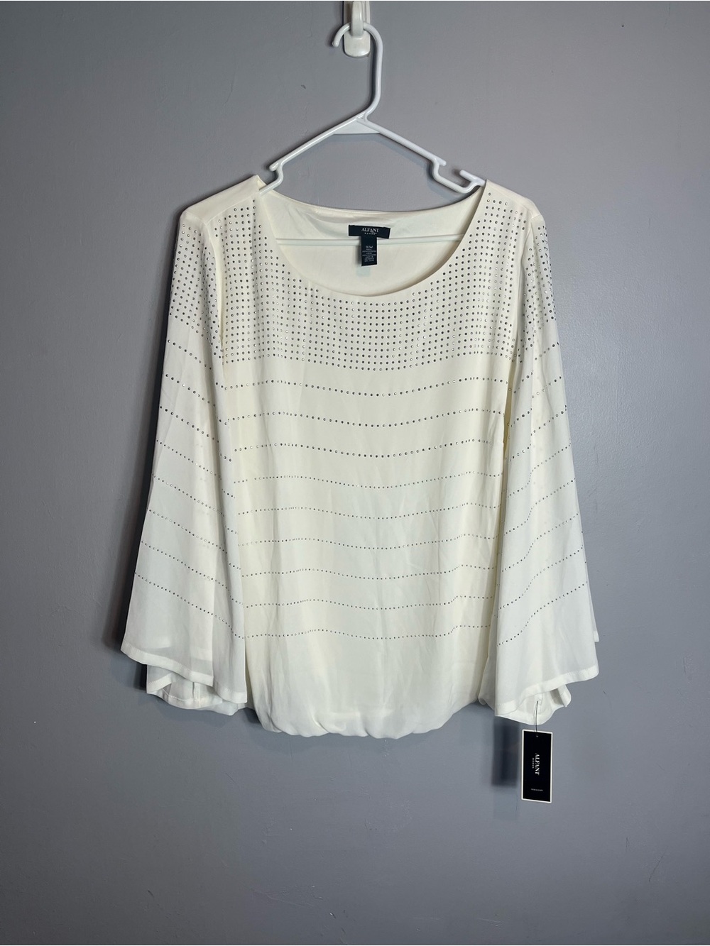 NWT Alfani Cream Eyelet-Detail Scoop Neck Blouse 16
